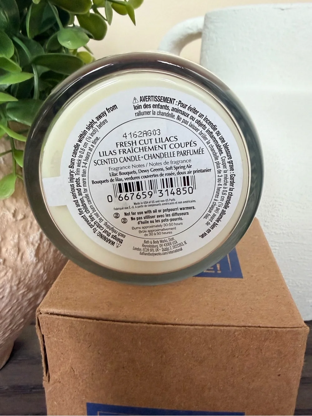 BATH & BODY WORKS ‘Fresh Cut Lilacs’ Single Wick Candle 🪻 - Picture 4 of 6